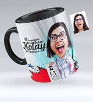 BK Gift Kişiye Özel Bayan Göz Doktoru Karikatürlü Siyah Kupa Bardak  1