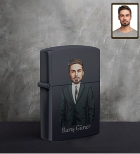 Kişiye Özel Kolay Yetişmiyor Karikatürlü UV Baskılı Siyah Benzinli Çakmak Mod-1
