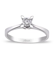 0.30 Ct Tektaş Pırlanta Yüzük Badem Tırnak