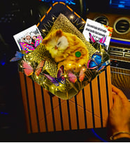 Sevgiliye Hediye Kişiye Özel Kelebek Buketi & Kedi Buketi Sesli Miyavlayan Premium