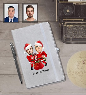 Kişiye Özel Yılbaşı Arkadaş Karikatürlü Gri Defter Kalem Hediye Seti Model-1