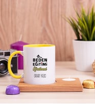 Beden Eğitimi Öğretmeni Ahşap Altlıklı Mumlu Sarı Kupa Bardak