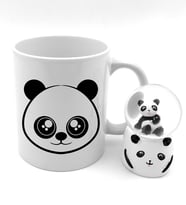 Sevimli Panda Kupa & Işıklı Panda Kar Küresi Hediye Seti