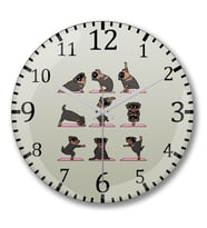 Köpek Yoga Duvar Saati Bombeli Gercek Cam