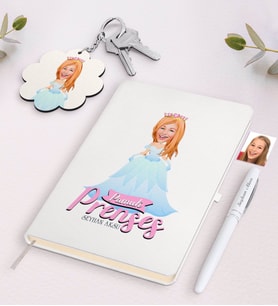 BK Gift Kişiye Özel Pamuk Prenses Karikatürlü Beyaz Defter Kalem ve Anahtarlık Hediye Seti-4 (Model 1)