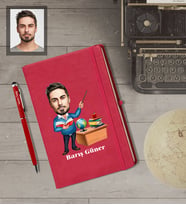 Kişiye Özel Öğretmen Karikatürlü  Kırmızı Defter Kalem Hediye Seti Bay-1