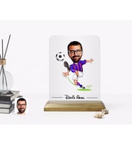 BK Gift Kişiye Özel Erkek Bordo Mavi Futbolcu Karikatürlü Ahşap Standlı Çerçeve (Beyaz)
