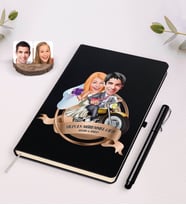 BK Gift Kişiye Özel Yılın En Mükemmel Çifti Karikatürlü Siyah Defter ve Kalem Hediye Seti-73