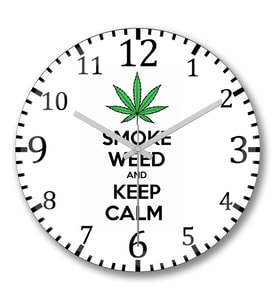 Smoke Weed And Keep Calm  Connect Duvar Saati Bombeli Gercek Cam