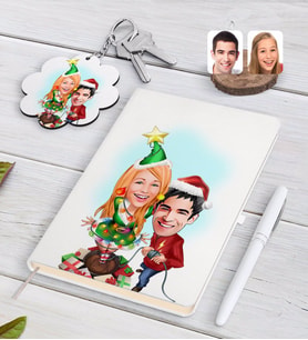 BK Gift Kişiye Özel Yeni Yıl Sevgililer Karikatürlü Beyaz Defter Kalem ve Anahtarlık Hediye Seti-1 (Model 1)