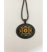 Yöresel Motif İşlemeli Kanaviçe Kolye