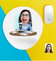 BK Gift Kişiye Özel Bayan Sunucu Spiker Karikatürlü Bilek Destekli Mouse Pad (Beyaz)