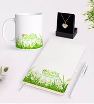 BK Gift Kişiye Özel Papatya Temalı En İyi Öğretmen Beyaz Kupa Defter Kalem ve İsimli Papatya Kolye Hediye Seti-3 (Model 1)