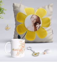 BK Gift Kişiye Özel Fotoğraflı Papatya Yastık Kupa Papatya Kolye ve Gold Anahtarlık Seti-2 (Model 1)