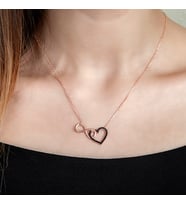 Roze Rengi Siyah Taşlı Kalpli Sonsuzluk Gümüş Kolye