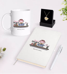 BK Gift Kişiye Özel Anasınıfı Öğretmeni Beyaz Kupa Defter Kalem ve İsimli Papatya Kolye Hediye Seti-3 (Model 1)