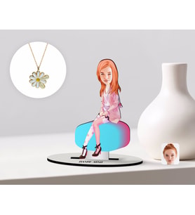 BK Gift Kişiye Özel Kadın Karikatürlü 3D Ahşap Biblo ve İsimli Tarihli Papatya Kolye Seti-32 (Model 1)
