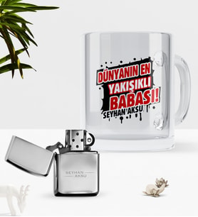 BK Gift Kişiye Özel Dünyanın En Yakışıklı Babası Cam Kupa Bardak Benzinli Metal Çakmak Seti (Model 1)