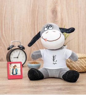 Baş Harfli Çiçek Tasarım Peluş Eşek ve Mini Fotoğraf Çerçevesi