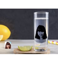 BK Gift Kişiye Özel Renkli Baskılı Kadın Silüet Tasarımlı Vodka Bardağı-1 (Beyaz)