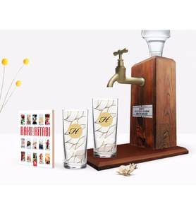 BK Gift Kişiye Özel Renkli Baskılı Baş Harf İsim Tasarımlı İkili Rakı Bardağı Ahşap Rakı Standı ve Cep Kitabı Hediye Seti-3 (Model 1)