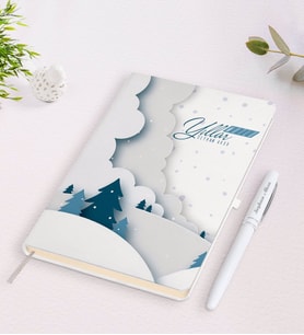 BK Gift Kişiye Özel İsimli Yılbaşı Mutlu Yıllar Beyaz Defter ve Kalem Hediye Seti-26 (Model 1)
