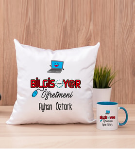 Bilgisayar Öğretmeni Kare Yastık ve Mavi Kupa Bardak