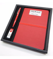 Wings SG101 İsme Özel Kırmızı Hediyelik Set  16GB. Usb Bellek + 15x21 Defter + Roller Kalem  Hepsi İsme Özel (Karışık)