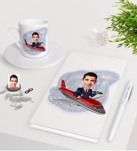 BK Gift Kişiye Özel Erkek Uçuş Görevlisi Karikatürlü Beyaz Defter Kalem Türk Kahvesi Fincanı Seti-1 (Model 1)