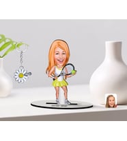 BK Gift Kişiye Özel Kadın Tenis Oyuncusu Karikatürlü 3D Ahşap Biblo ve İsimli Silver Papatya Anahtarlık-2 (Model 1)