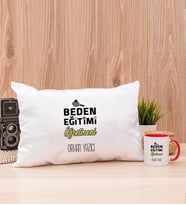 Beden Eğitimi Öğretmeni Dikdörtgen Yastık ve Kırmızı Kupa Bardak