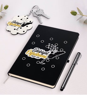 BK Gift Kişiye Özel Edebiyat Öğretmeni Siyah Defter Kalem Ve Anahtarlık Hediye Seti-3 (Model 1)