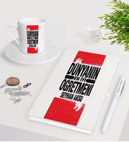 BK Gift Kişiye Özel Dünyanın En İyi Öğretmeni Beyaz Defter Kalem Türk Kahvesi Fincanı Seti-1 (Model 1)