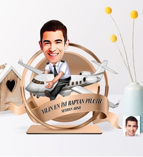 BK Gift Kişiye Özel Yılın En İyi Bay Kaptan Pilotu Karikatürlü 3D Ahşap Biblo Plaket