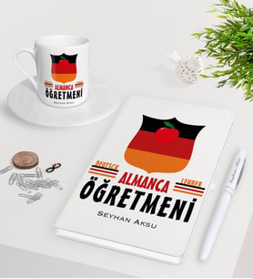 BK Gift Kişiye Özel Almanca Öğretmeni Beyaz Defter Kalem Türk Kahvesi Fincanı Seti (Model 1)