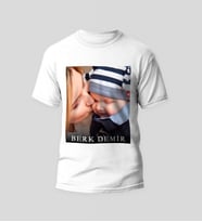 Fotoğraf ve Yazı Baskılı Bisiklet Yaka T-Shirt