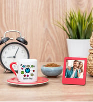Sosyolog Kırmızı Kahve Fincanı ve Kırmızı Mini Fotoğraf Çerçevesi