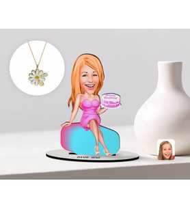 BK Gift Kişiye Özel Kadın Doğum Günü Karikatürlü 3D Ahşap Biblo ve İsimli Tarihli Papatya Kolye Seti-2 (Model 1)
