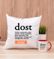 Dost Kelime Anlamı Kare Yastık ve Kırmızı Kupa Bardak