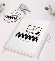 BK Gift Kişiye Özel Sınıf Öğretmeni Beyaz Defter Kalem ve Anahtarlık Hediye Seti-5 (Model 1)