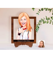 BK Gift Kişiye Özel Kadınlar Günü Dünyanın En Güzel Kadını Karikatürlü Ahşap Standlı 3D Biblo-14 (Beyaz)