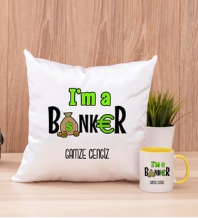 Bankacı Kare Yastık ve Sarı Kupa Bardak