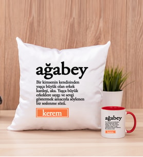 Ağabey Kelime Anlamı Kare Yastık ve Kırmızı Kupa Bardak