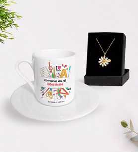 BK Gift Kişiye Özel Dünyanın En İyi Öğretmeni Türk Kahvesi Fincanı ve İsimli Papatya Kolye Hediye Seti-13 (Model 1)