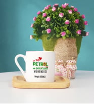 Mesajlı Petrol ve Doğalgaz Mühendisi Tasarımlı Kişiye Özel Hediye Petrol ve Doğalgaz Mühendisi Ahşap Altlıklı Türk Kahvesi Fincanı