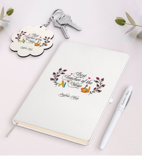 BK Gift Kişiye Özel Yılın En İyi Öğretmeni Beyaz Defter Kalem ve Anahtarlık Hediye Seti-1 (Model 1)