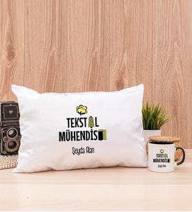 Tekstil Mühendisi Dikdörtgen Yastık ve Siyah Kupa Bardak