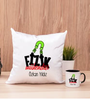 Fizik Mühendisi Kare Yastık ve Siyah Kupa Bardak
