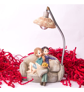 Koltukta Oturan Romantik Çift