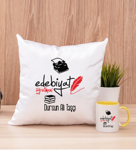 Edebiyat Öğretmeni Kare Yastık ve Sarı Kupa Bardak